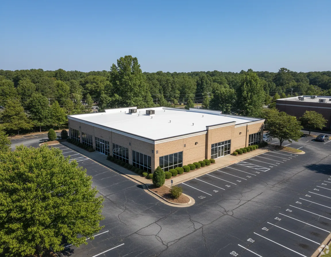 Commercial building with white TPO roof in Georgia