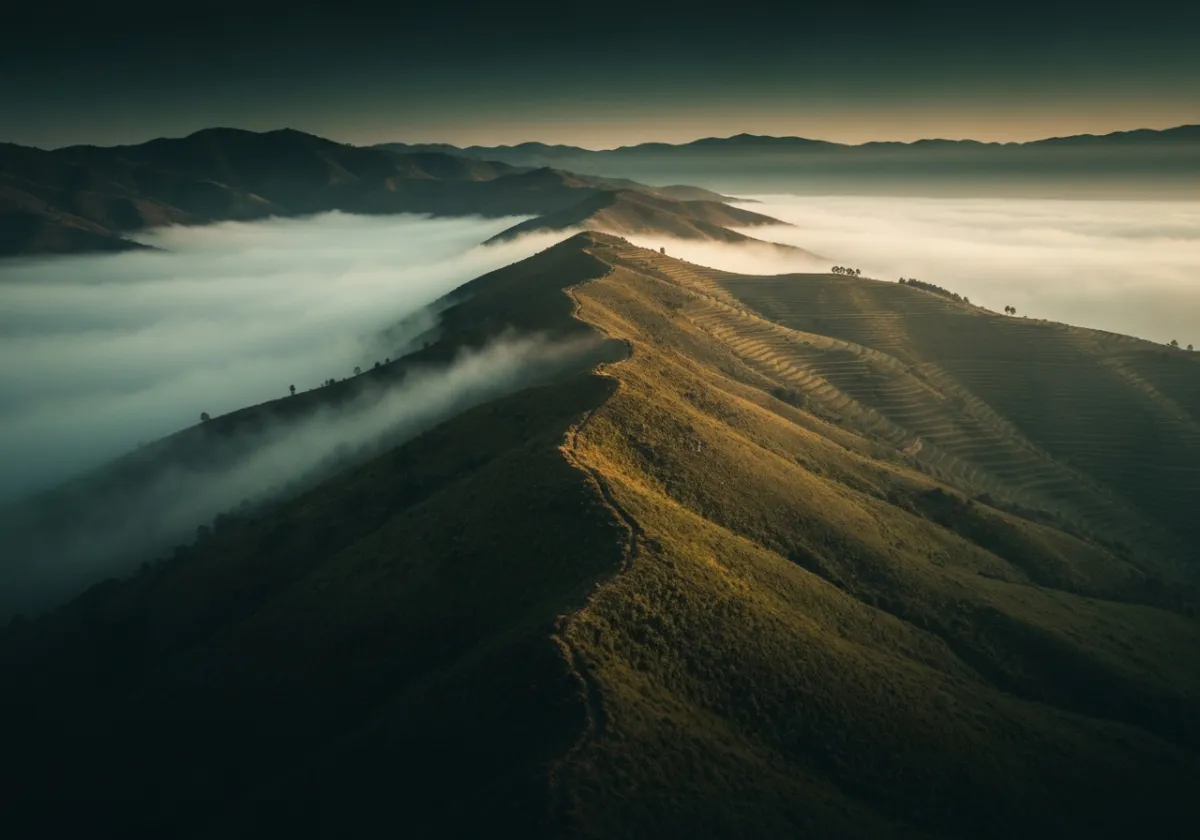 Paisaje escarpado de la región de Boyacá, cuna de las esmeraldas colombianas