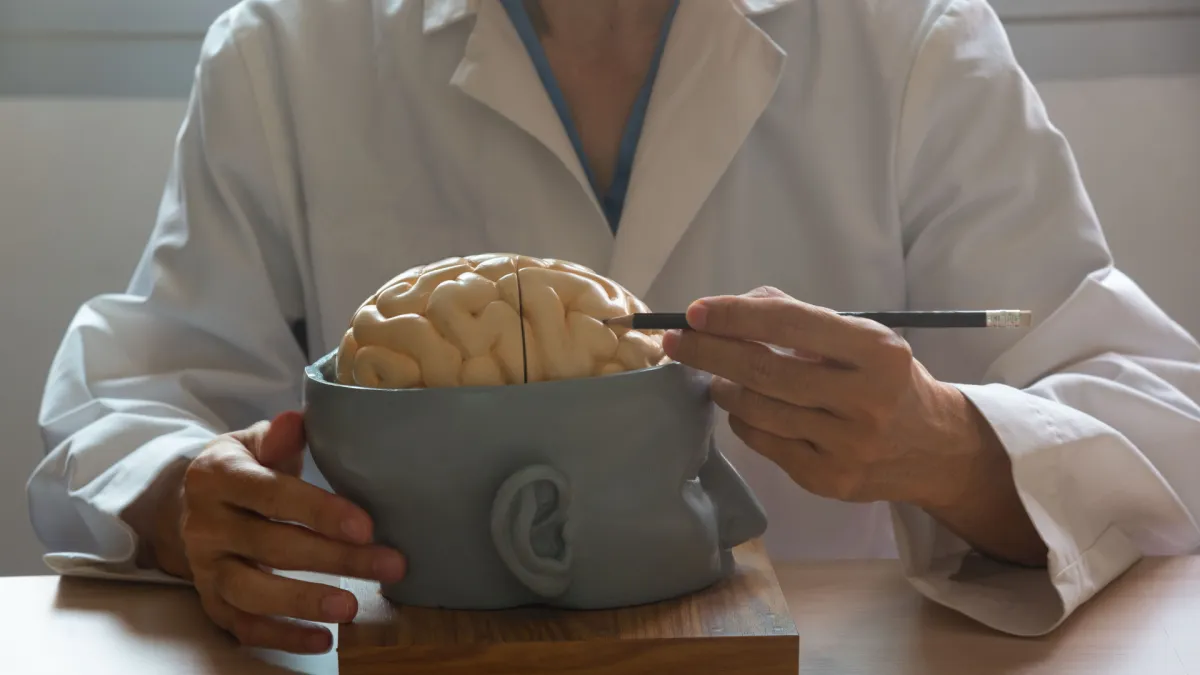 Lewisville TX minimally invasive spine surgeon