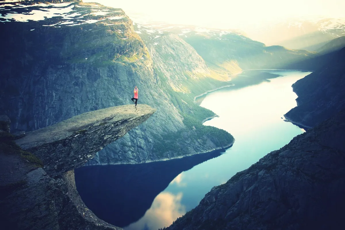 Mindful Escapes: Connecting with Nature as a Path to Self-Care and Wellness
