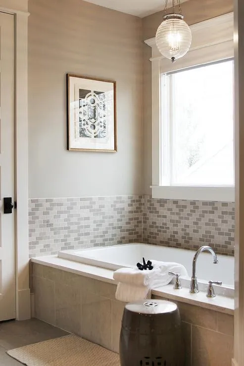 Tub surround