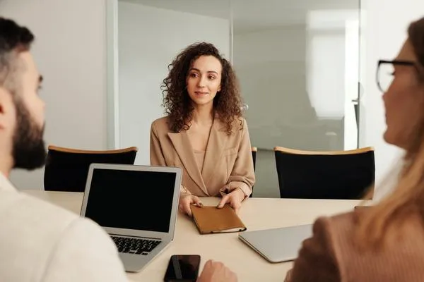 How Recruiters Connect with Clients
