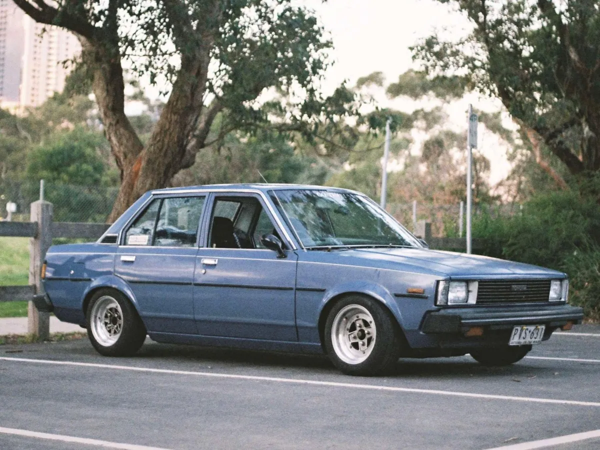 blue ke70 toyota corolla