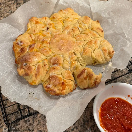 Sourdough Savory Star (Garlic Cheddar Bread)Blog Post