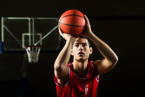 Mythbusters: "Keep Your Elbow In"