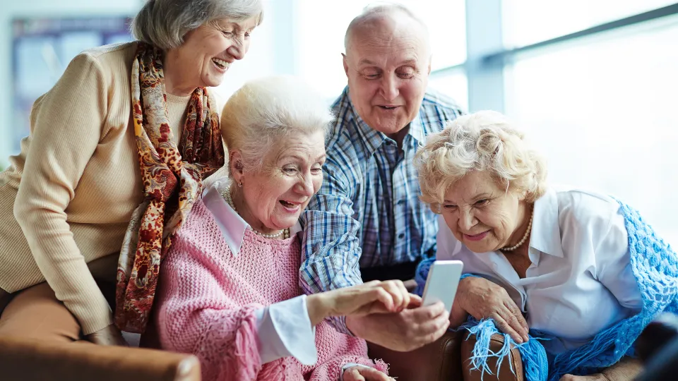 seniors with smartphone