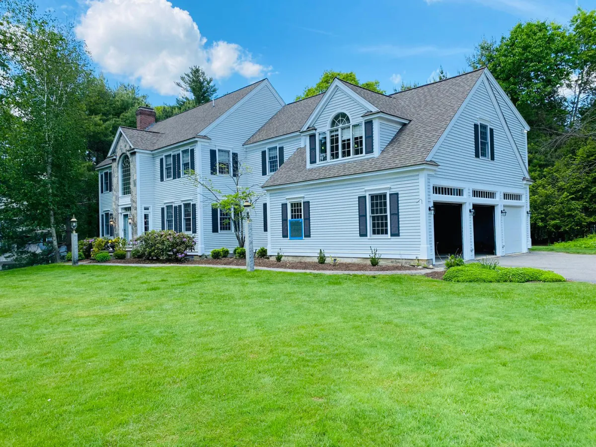 Best house siding colors | Curb sppeal tips