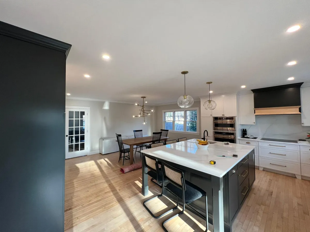 Best Paint for Kitchen Cabinets [Expert Guide]