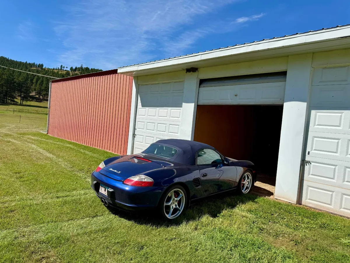 Loading a Porsche into HealdSafe Storage
