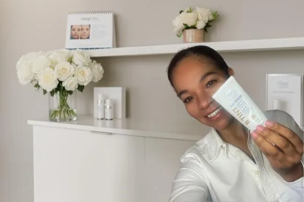 Sunscreen for rosacea and sensitive skin