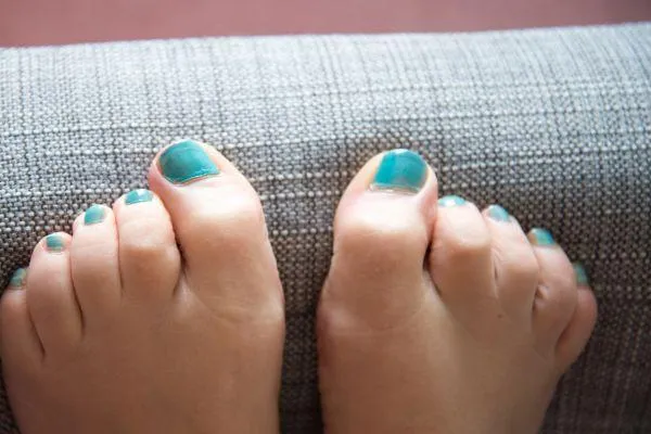 claw toes