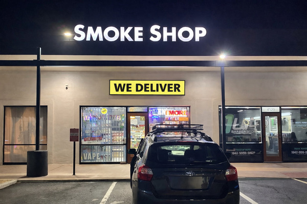 Smoke shop in Phoenix | Onelove Arcadia Smoke Shop
