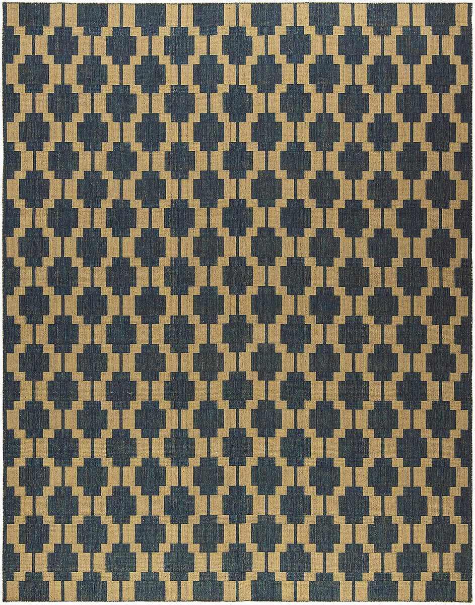 This Kaladin Honeycomb rug complements blue or gold rooms