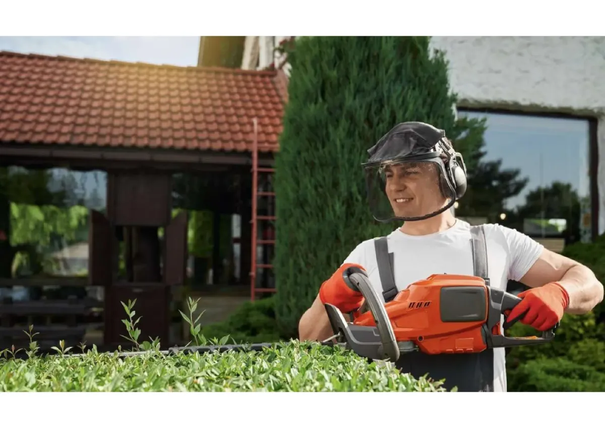 ROI: 36.4% - 3 Incredible Reasons To Buy This Lawn/Landscaping Business Now!
