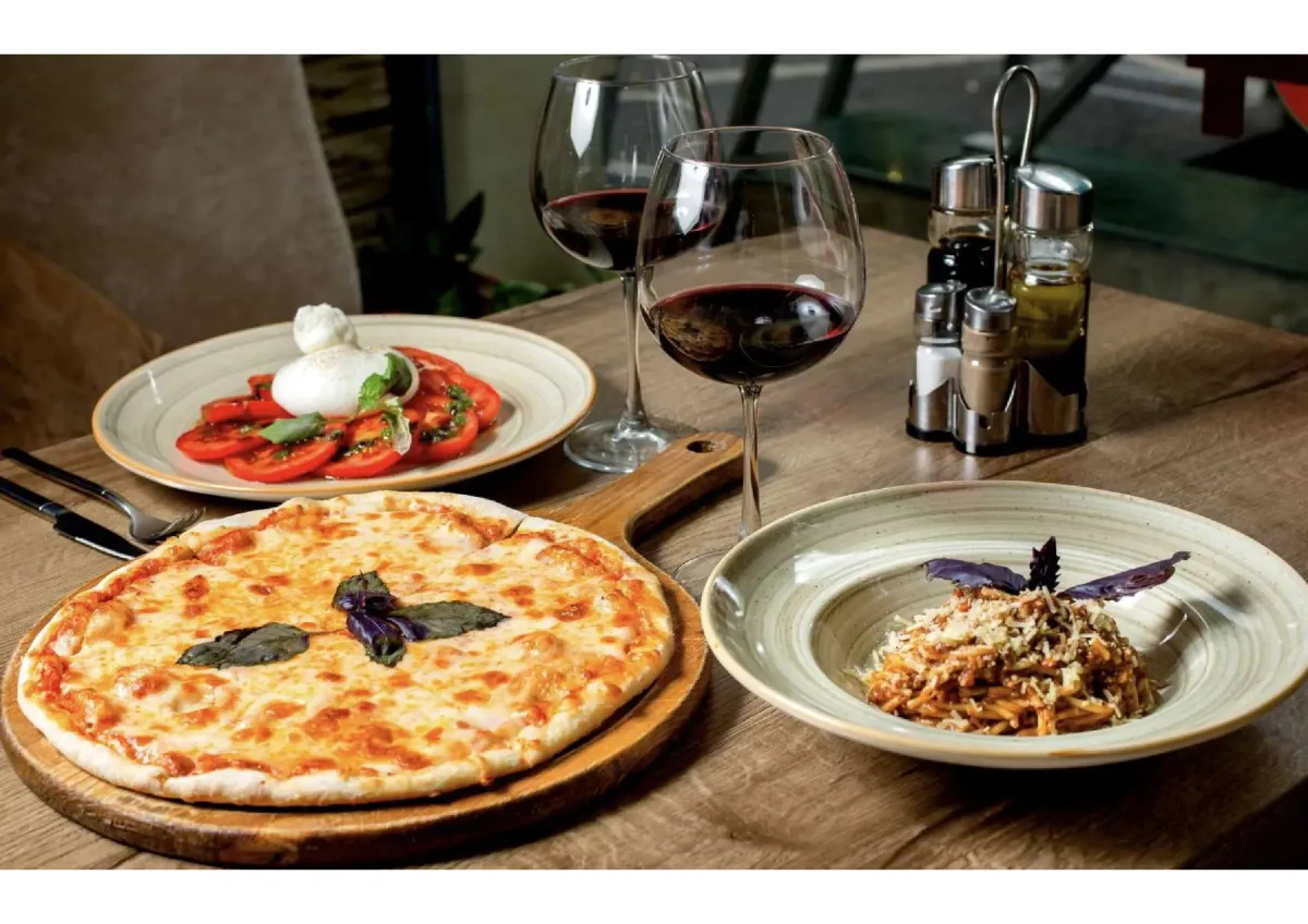 ROI: 35% - Considering Owning an Italian Pizza Restaurant Priced at $299,000?