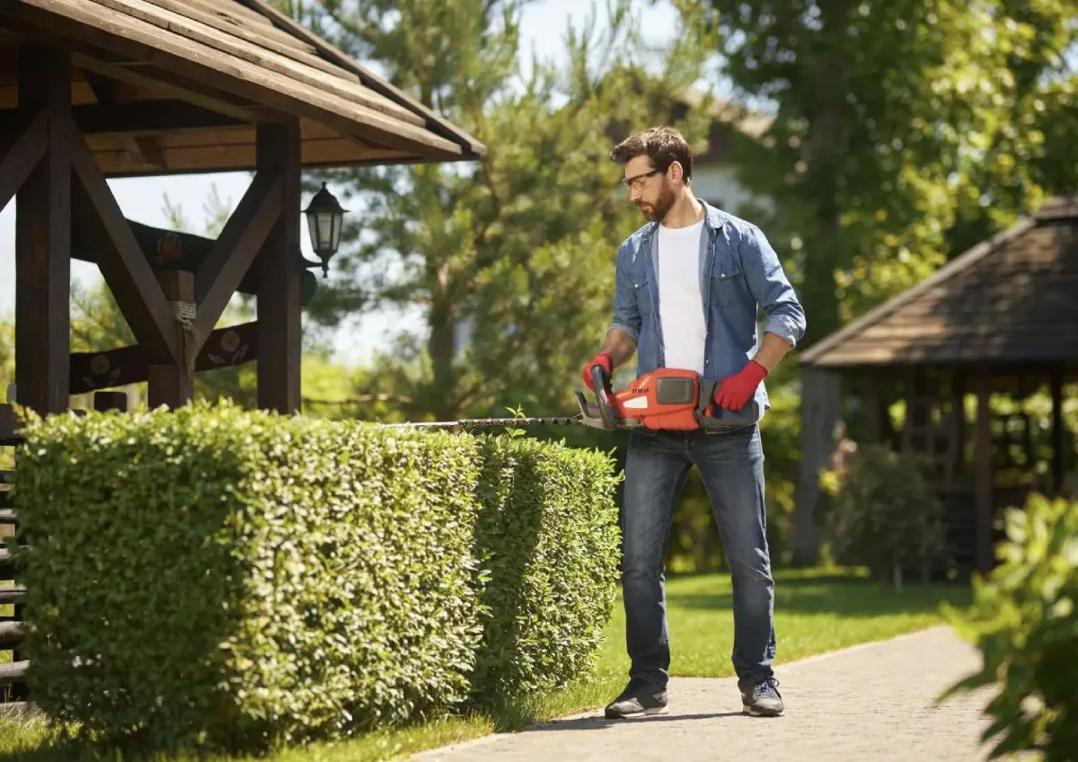 ROI: 38.94% - Why Miss This Chance? Acquire a Profitable Lawn/Landscaping Business for $949,000!