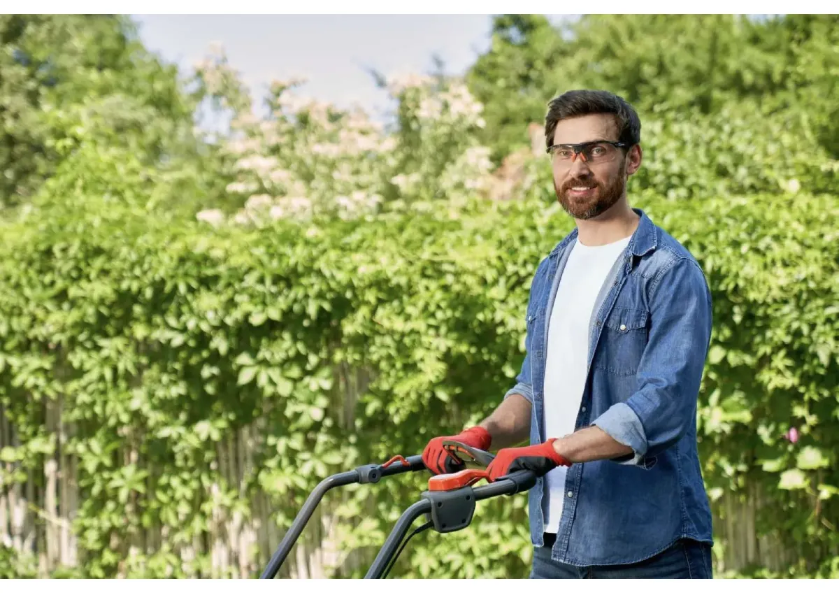 INVMAG - Lawn/Landscaping business for sale