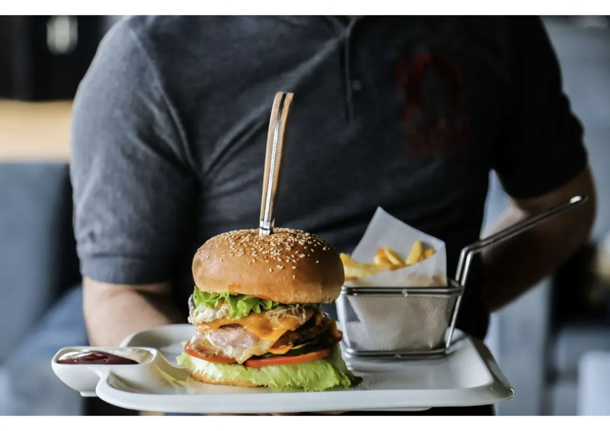 ROI: 38.25% - Want a Green Card? Buy A Fast Food Franchise