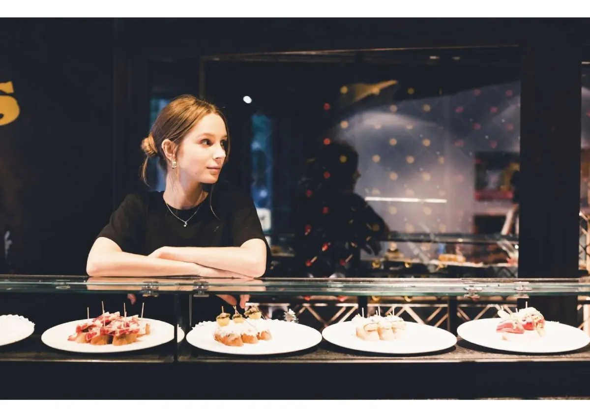 ROI: 49% - Are You Ready to Own a Profitable American Restaurant and Secure Your Future?