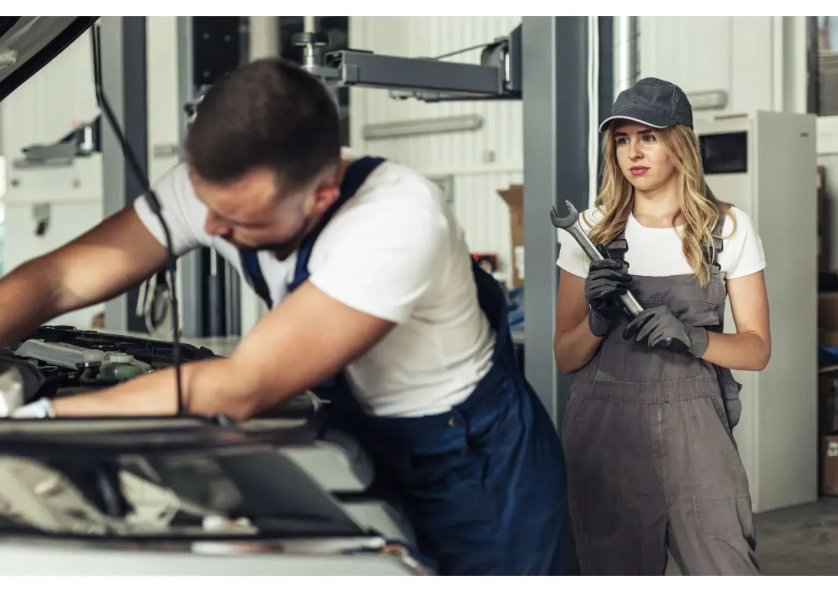 ROI: 36.5% - Seeking a Profitable Investment with Visa Eligibility? Check out this $900K Auto General Repair Business!