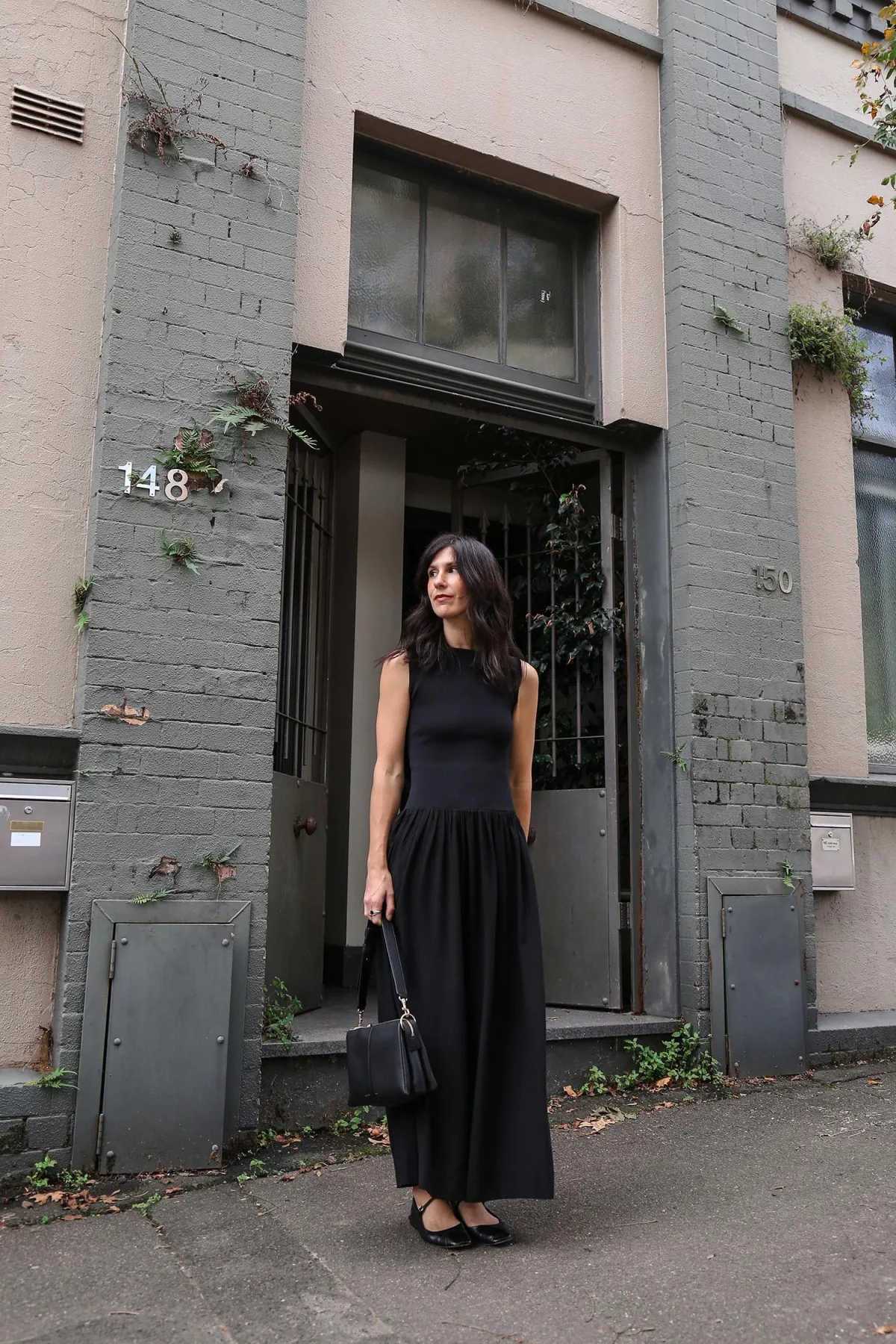 Jamie-Lee Burns: The Art of Monochrome Dressing