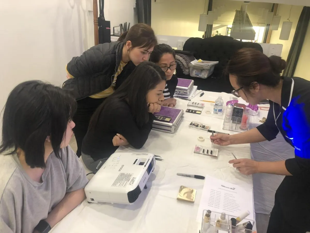 7 Ways Glamour Academy Transforms Beauty Businesses