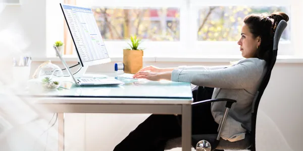 Geneva Chiropractor demonstrates How The Perfect Office Chair Makes All the Difference