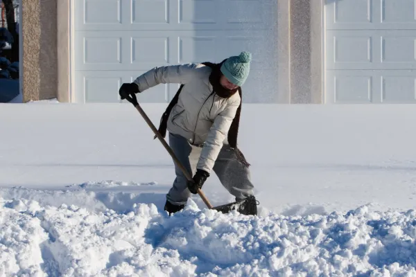 Why Backs Fail in the Winter (The Biomechanical Truth)