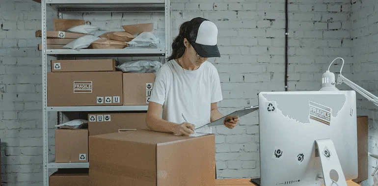 A moving checklist with essential steps for a smooth and hassle-free relocation.