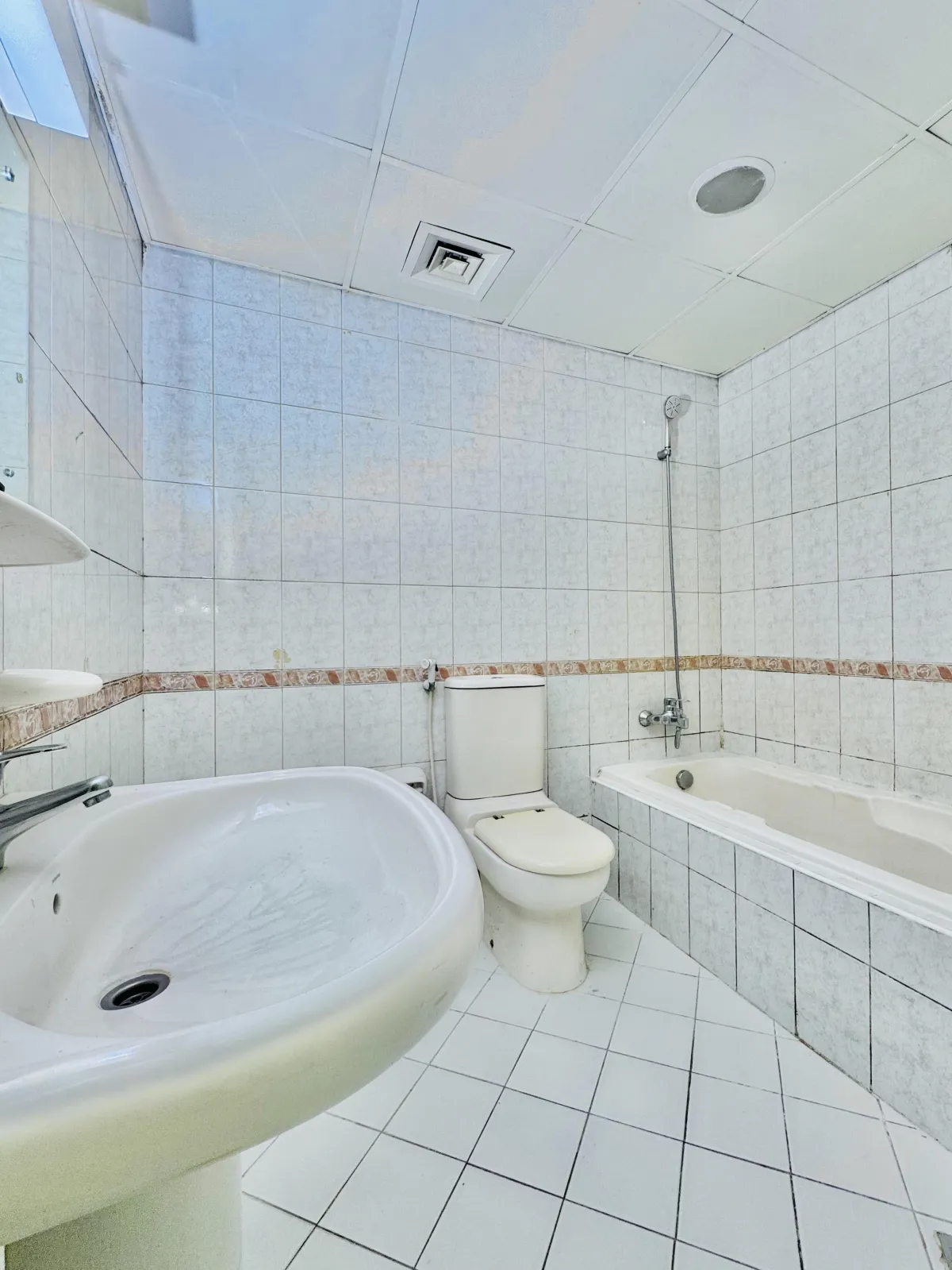 An image of the bathroom 2 in the 1 bedroom apt in Al Mubarak Center
