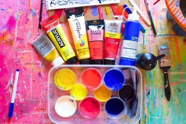 🎨 A Garden Palette Experiment: Setting Up a Simple Acrylic Color Study Kit (No Neon Pink!)
