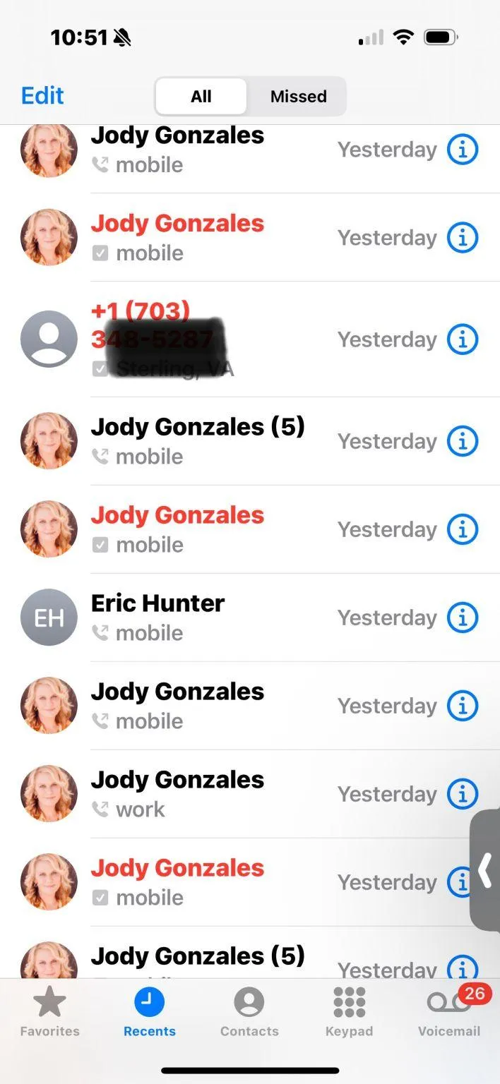 10 calls, 8 texts, 28 Slack messages, 7 meetings…in one day, across 3 states. This is how we build UponAI.