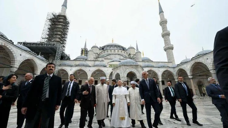   Pope Leo XIV Visits Blue Mosque, One Of Most Important In Istanbul