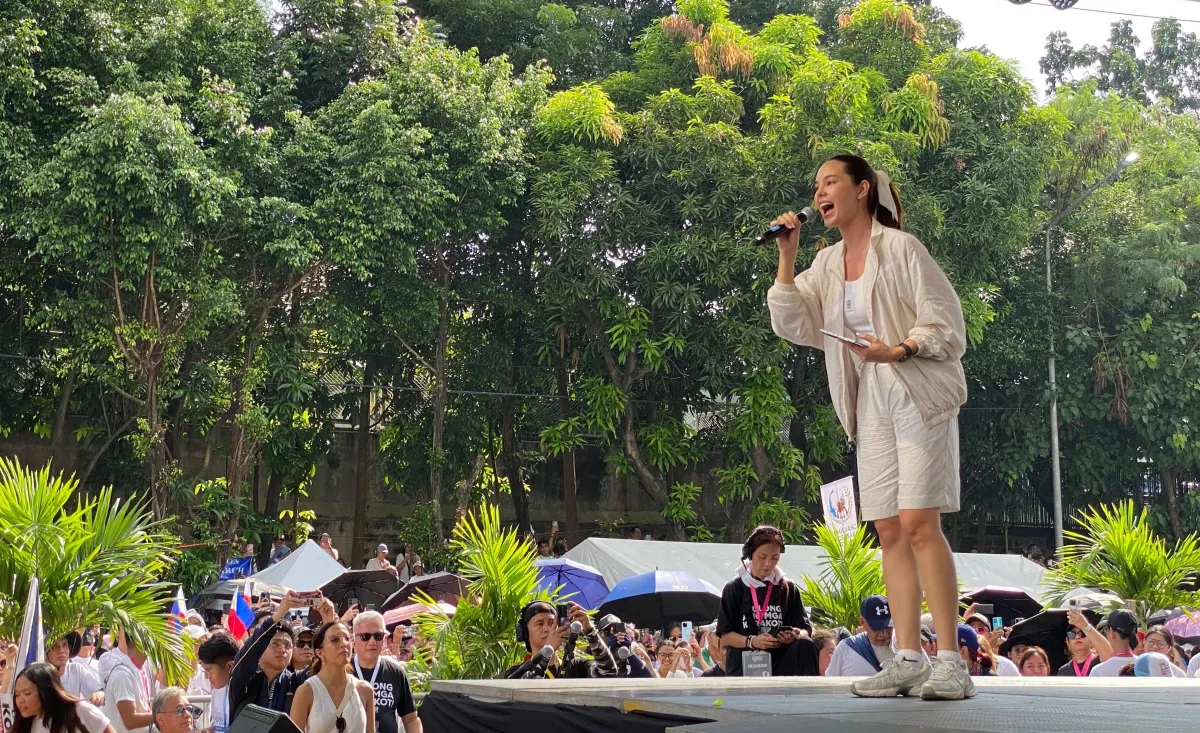 Catriona Gray Joins 'Trillion Peso March' On EDSA; Calls For Accountability