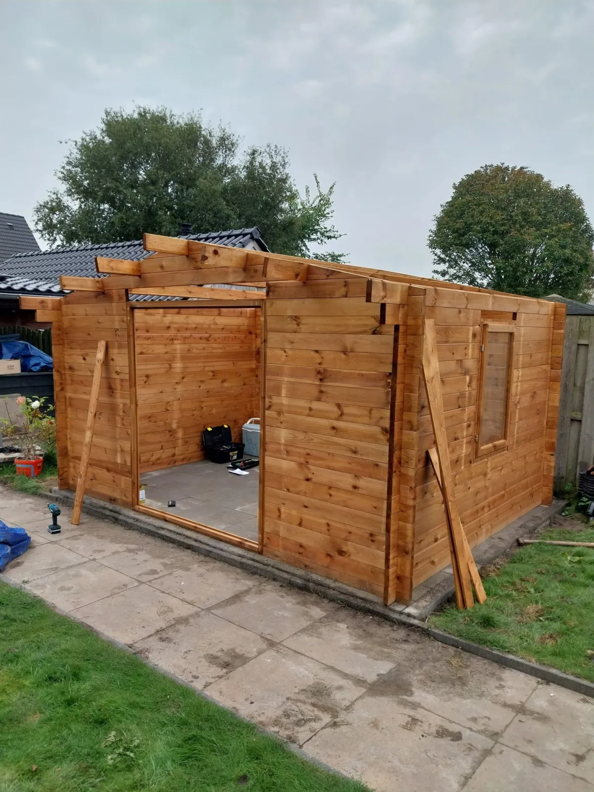 schuurtje montage Klus & Bestratingsbedrijf Engelbart