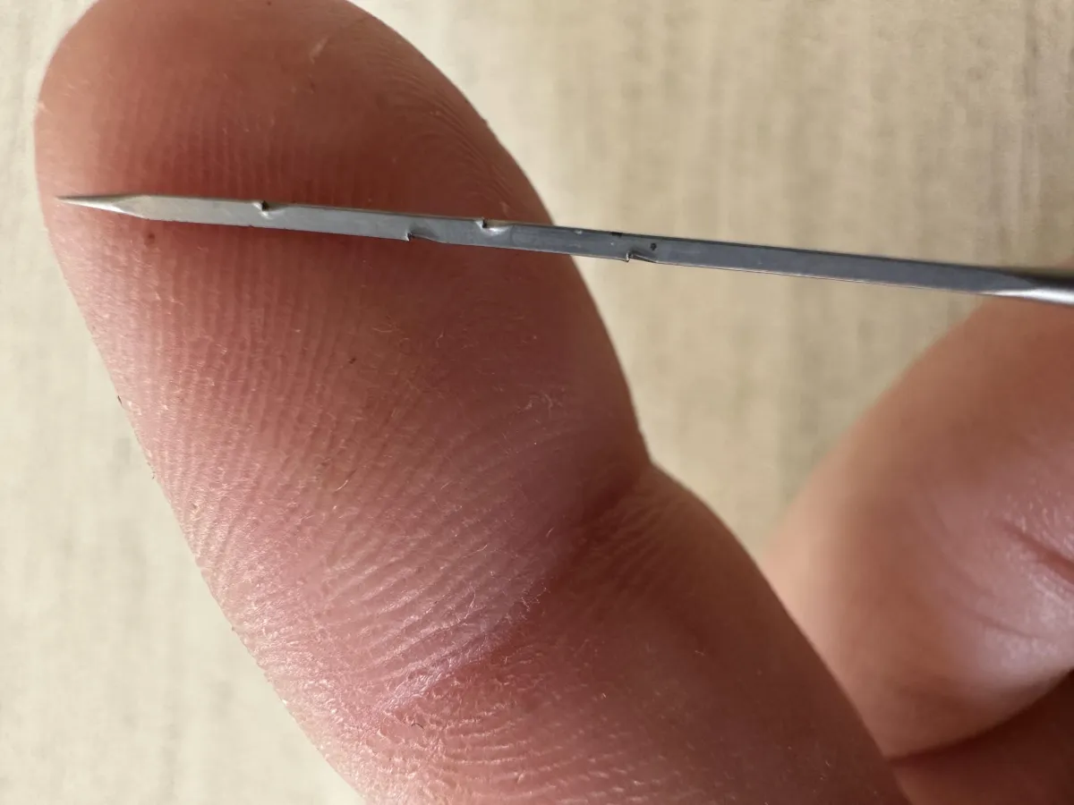 How to hold and move a felting needle