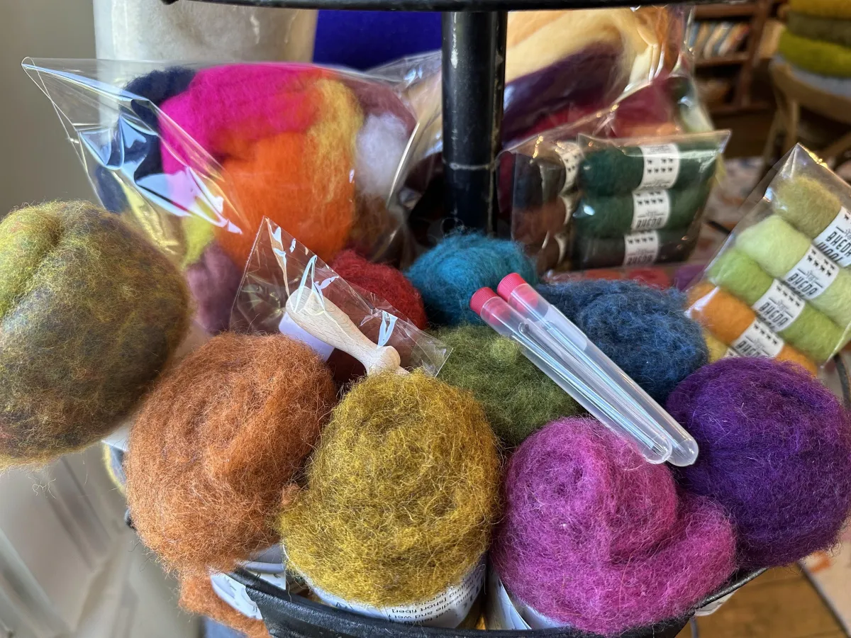 Simplifying Needle Felting: Essential Tools and Tips for Beginners