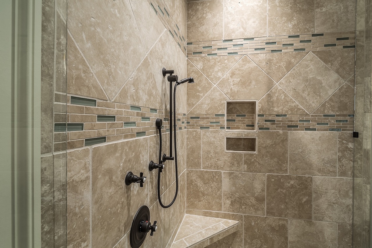 How to Clean Glass Shower Doors: Tips for Sparkling Results