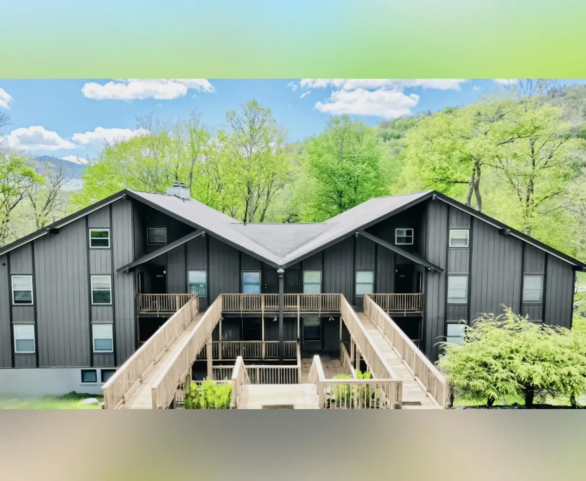 Slopeside Retreat ski cabin at Sugar Mountain, North Carolina