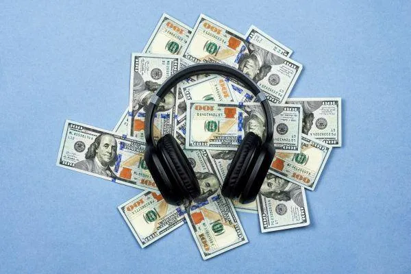 Making a Living Off Music: The Entrepreneurial Journey for Producers