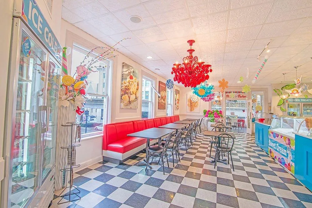 🍭Welcome to Candy Wonderland: Inside Sweet Pete’s Candy Mansion in Jacksonville!🍬