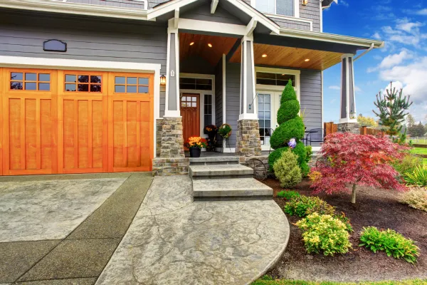 How Power Washing Protects Your Home from Alabama’s Humidity and Mold 