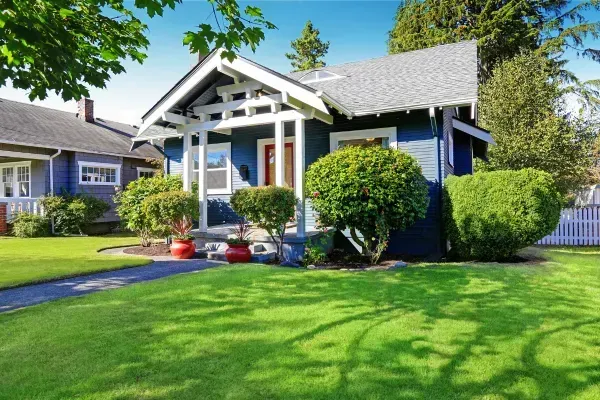 Why Power Washing Boosts Your Home’s Curb Appeal Before Selling in Childersburg, AL