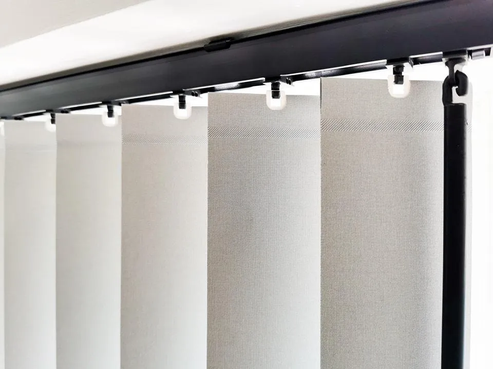VERTICAL BLINDS 