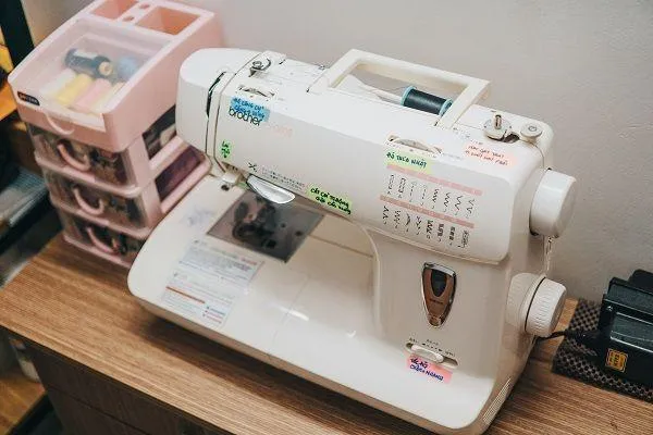 Foto de una máquina de coser para principiantes