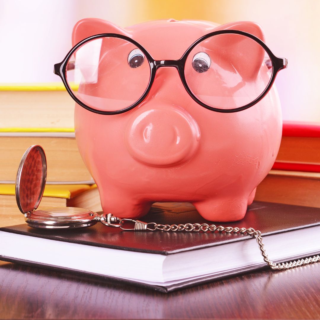 Piggy Banks in a Digital Age? Here’s How to Teach Your Kids Smart Money Habits Beyond the Piggy Bank