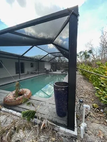 damaged-pool-screen-enclosure