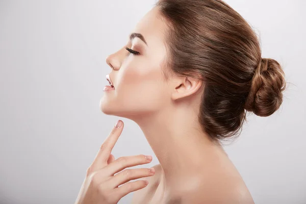 Why Moisturizing is Key to Healthy Skin