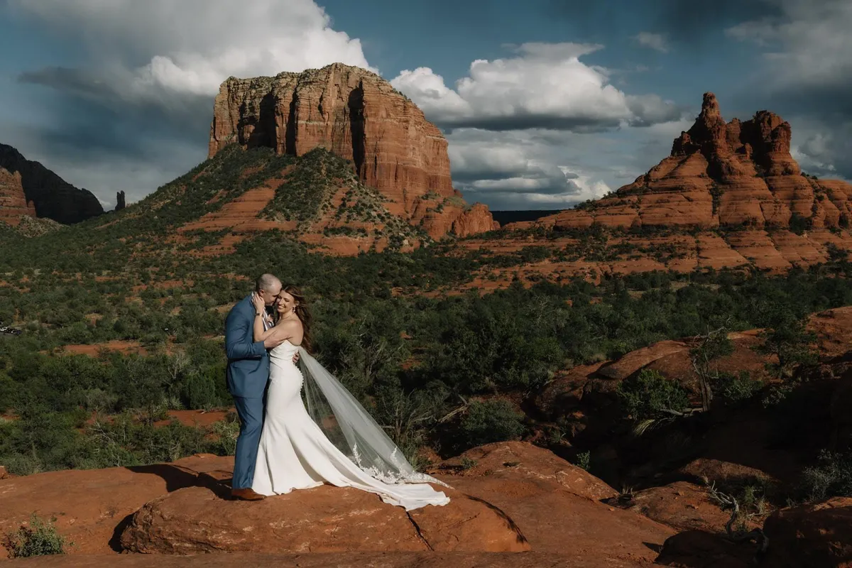 HOW TO DESIGN A WEDDING THAT FEELS LIKE YOU—WITHOUT OVERSPENDING