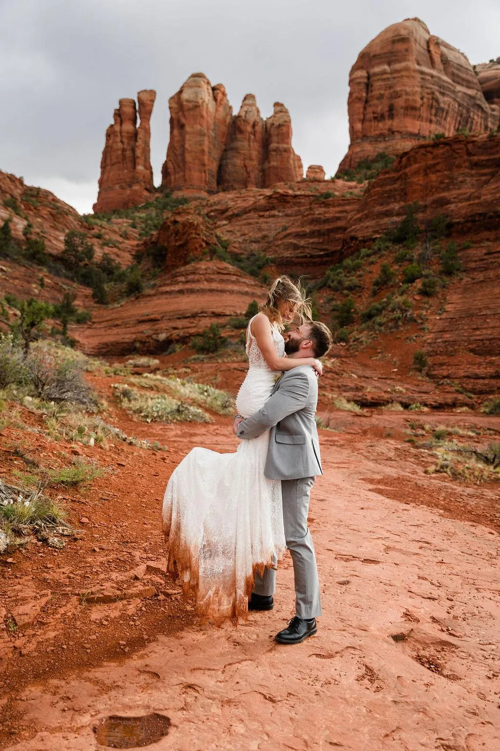 THE TOP 3 THINGS COUPLES REGRET SPENDING MONEY ON

(AND WHAT TO DO INSTEAD)